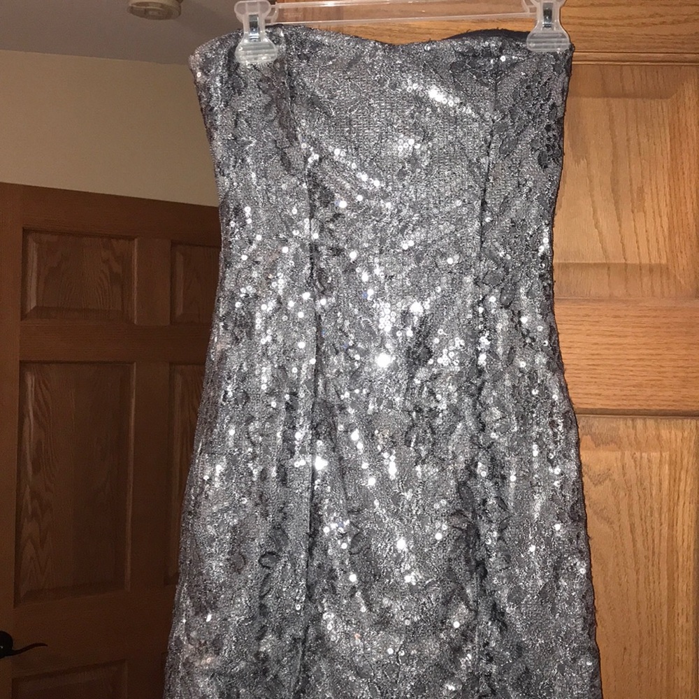Strapless hoco dress w /Sequins